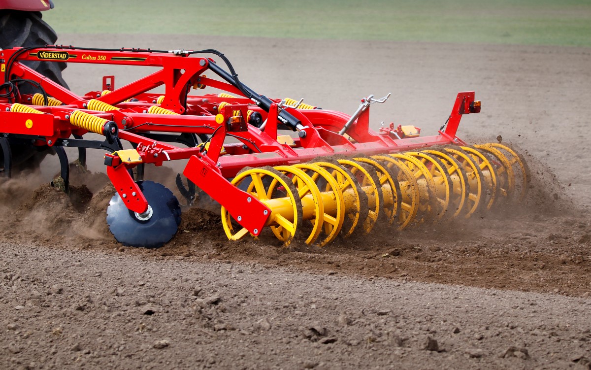 Väderstad Cultus ar SoilRunner