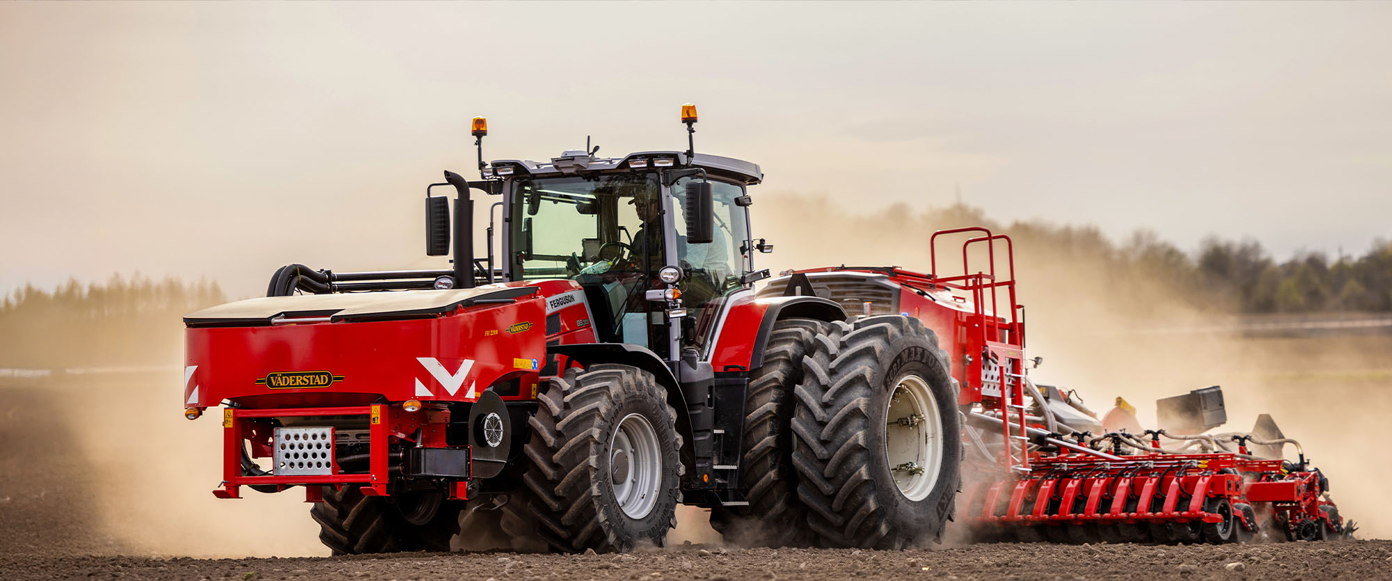 Väderstad front hopper FH 2200 in field