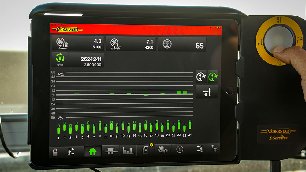 Traktorā uzstādīts iPad ar E-Control