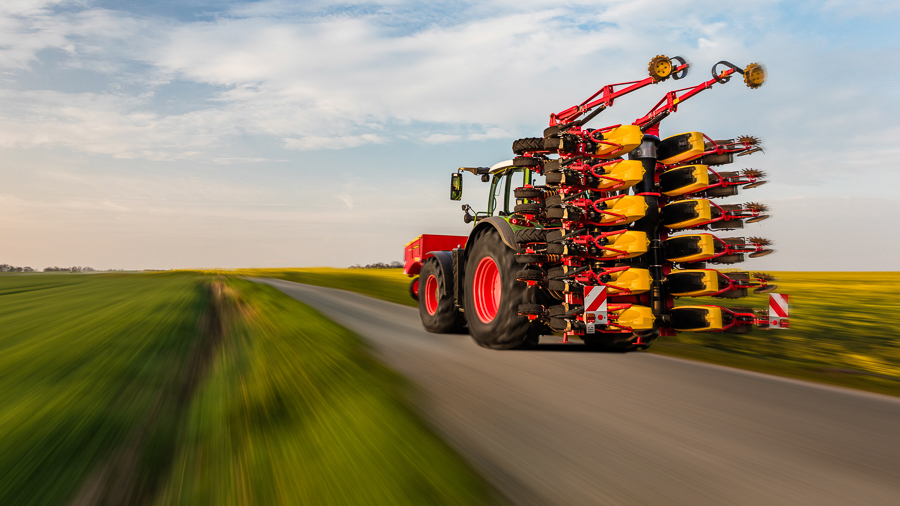 Väderstad Tempo offers easy maneuverability